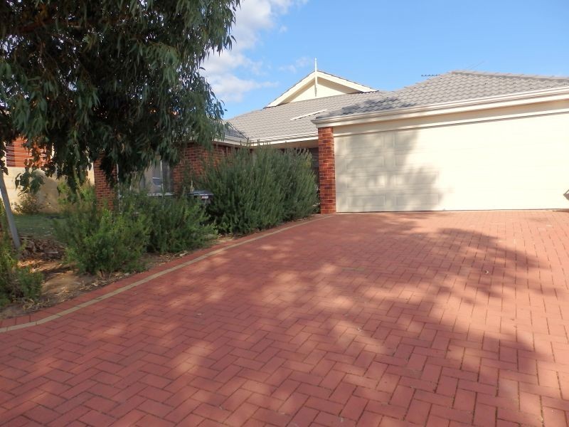 7 Greenstead Way, Wellard WA 6170