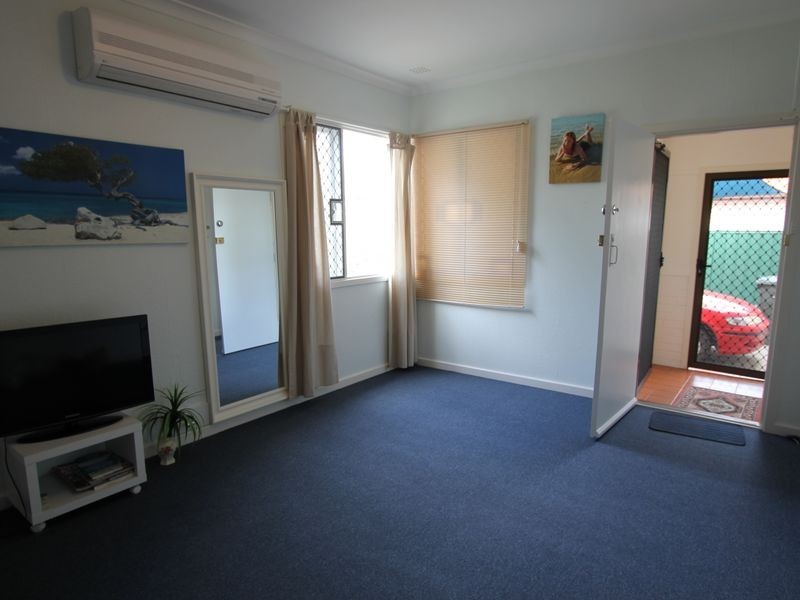 57 Sicklemore Road, Parmelia WA 6167