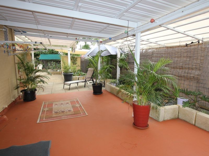 57 Sicklemore Road, Parmelia WA 6167
