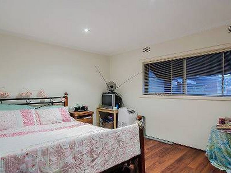 Unit 12/13 Dowling Place, Orelia WA 6167