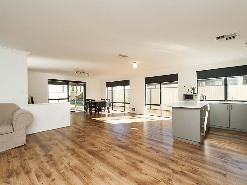 21 Shannon Pass, Bertram WA 6167