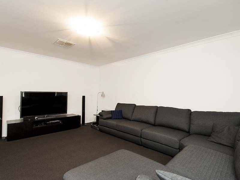21 Shannon Pass, Bertram WA 6167