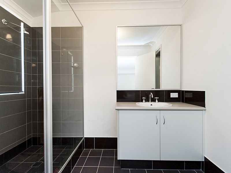 21 Shannon Pass, Bertram WA 6167