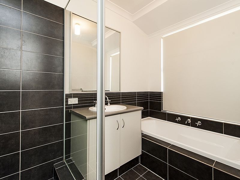21 Shannon Pass, Bertram WA 6167