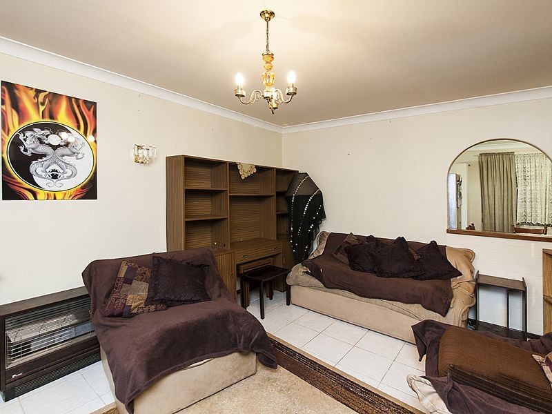 35 Tanson Road, Parmelia WA 6167