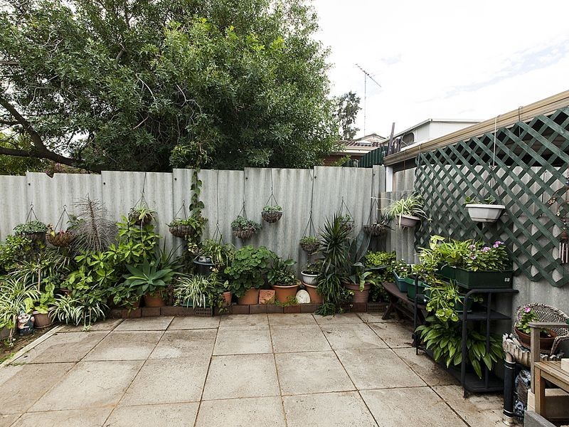 35 Tanson Road, Parmelia WA 6167