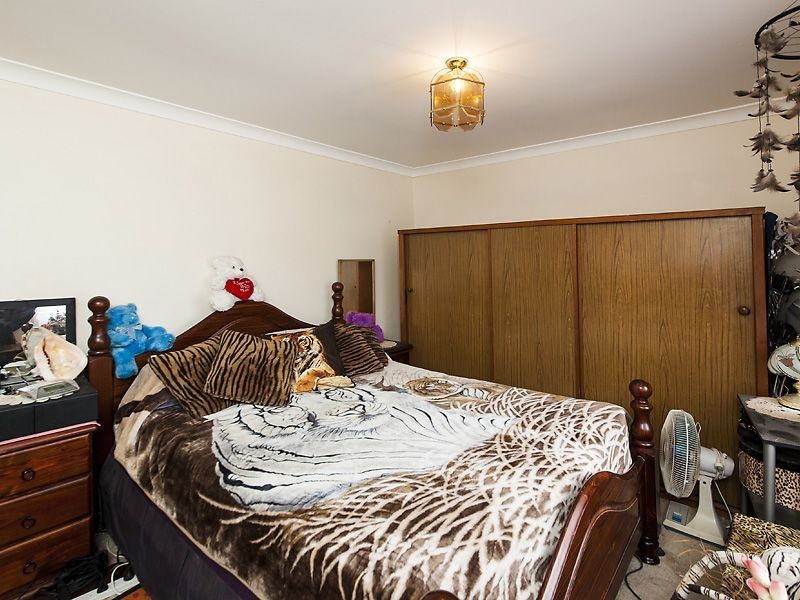 35 Tanson Road, Parmelia WA 6167