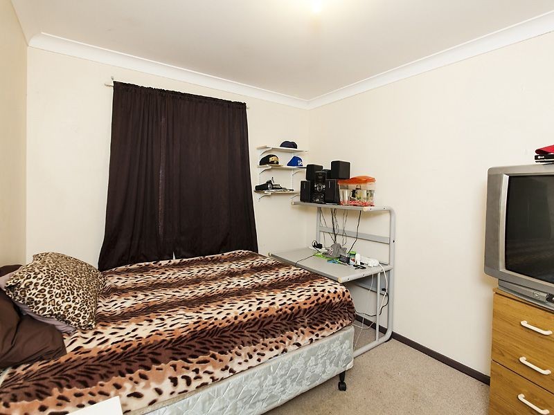 35 Tanson Road, Parmelia WA 6167