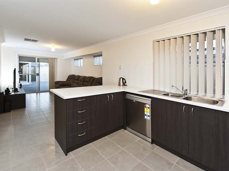 14 Darton Loop, Bertram WA 6167