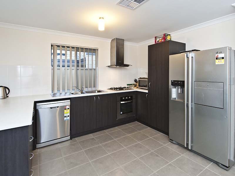 14 Darton Loop, Bertram WA 6167