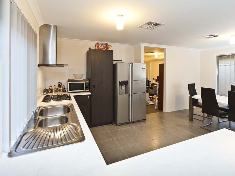 14 Darton Loop, Bertram WA 6167