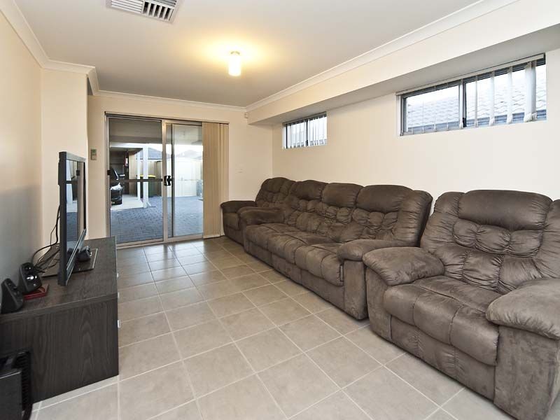 14 Darton Loop, Bertram WA 6167
