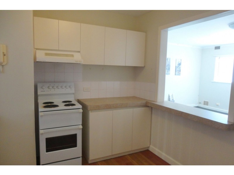 Unit 4/14 Canham Way, Orelia WA 6167