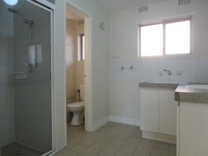 Unit 4/14 Canham Way, Orelia WA 6167