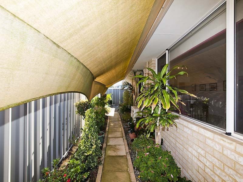 12 Abingdon Cres, Wellard WA 6170