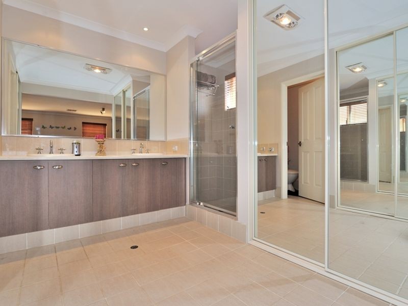 1 Gorman Place, Calista WA 6167