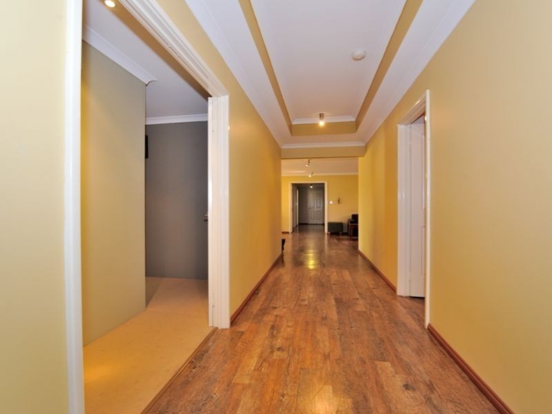 1 Gorman Place, Calista WA 6167