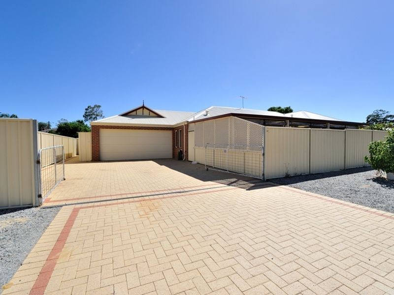 1 Gorman Place, Calista WA 6167