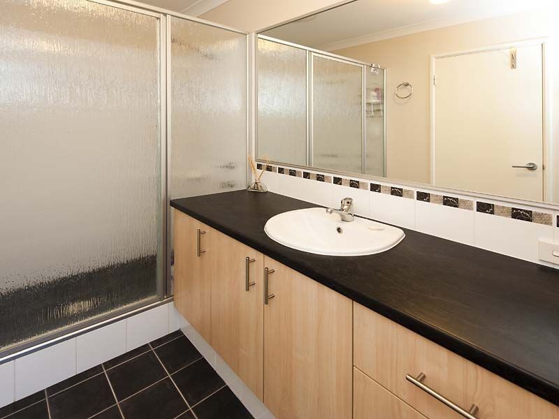 8 Chertsey Way, Wellard WA 6170