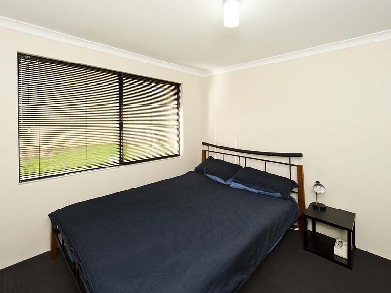 8 Chertsey Way, Wellard WA 6170