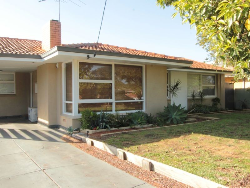 22 Clark Way, Orelia WA 6167