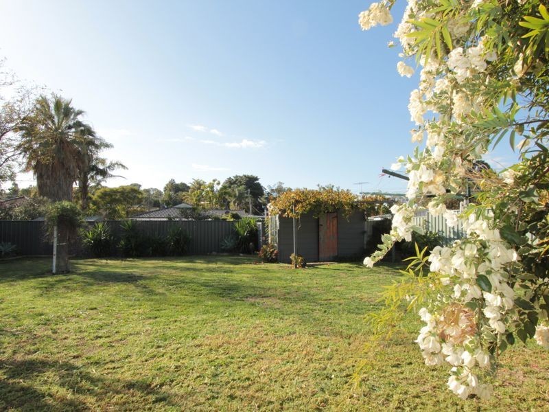 22 Clark Way, Orelia WA 6167