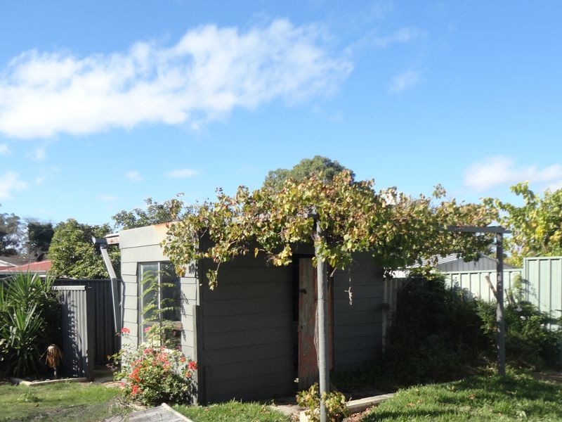 22 Clark Way, Orelia WA 6167