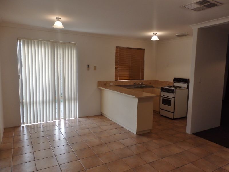 55 Challenger Avenue, Parmelia WA 6167