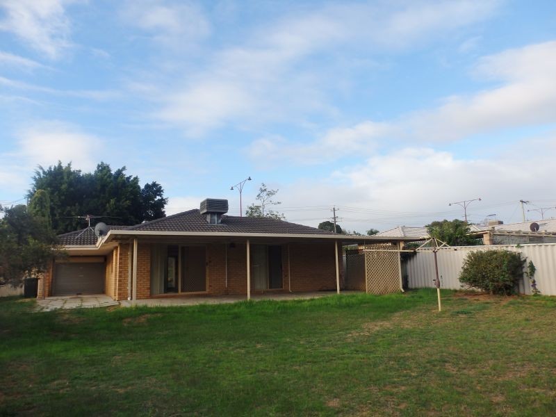 55 Challenger Avenue, Parmelia WA 6167