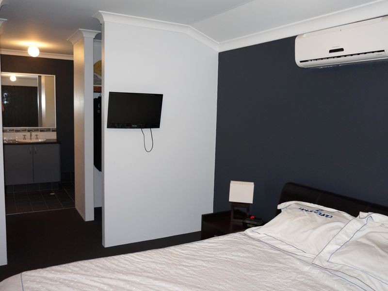 80 Price Parkway, Bertram WA 6167