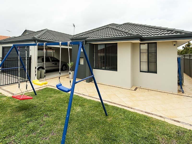 11 Spelthorne Way, Wellard WA 6170