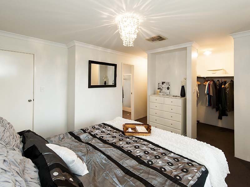 11 Spelthorne Way, Wellard WA 6170