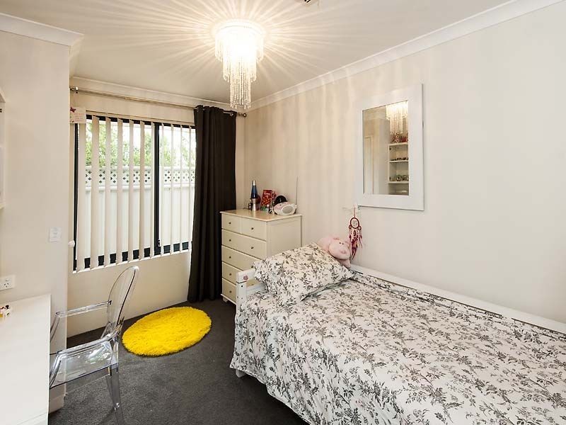 11 Spelthorne Way, Wellard WA 6170