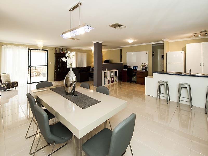 11 Spelthorne Way, Wellard WA 6170