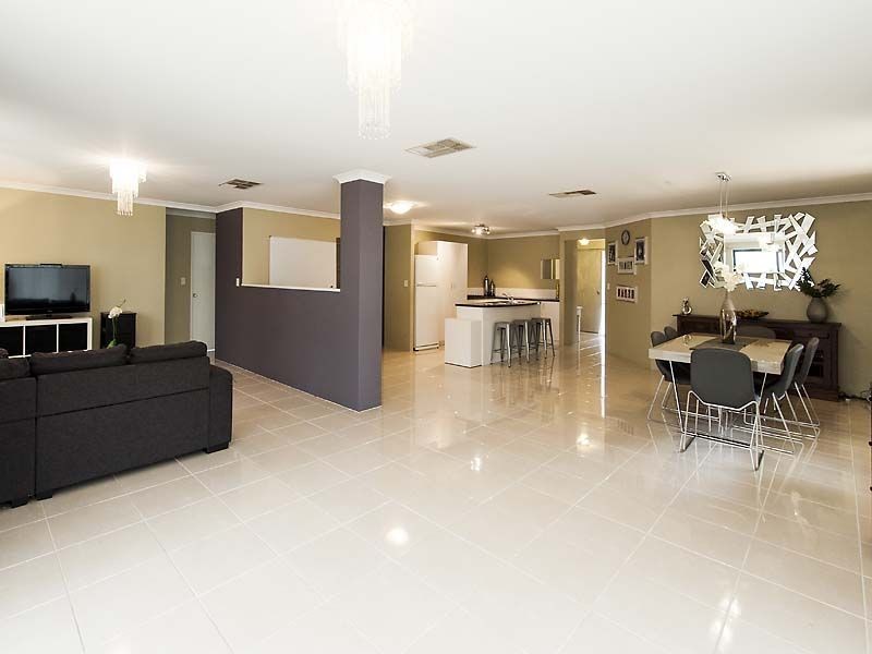 11 Spelthorne Way, Wellard WA 6170
