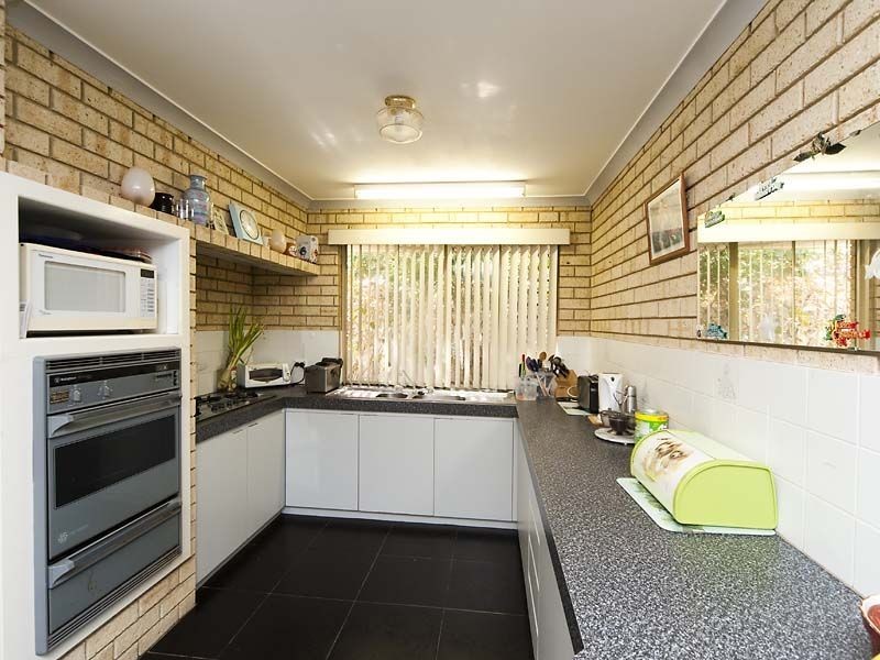 33 Parkway Gardens, Parmelia WA 6167