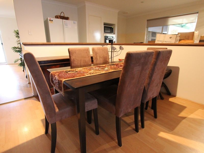 10 Riley Place, Leda WA 6170