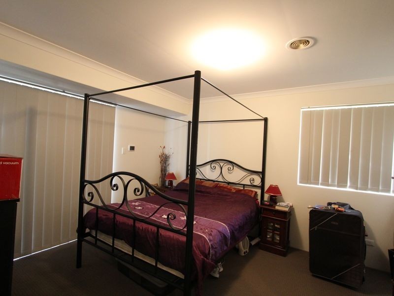 10 Riley Place, Leda WA 6170