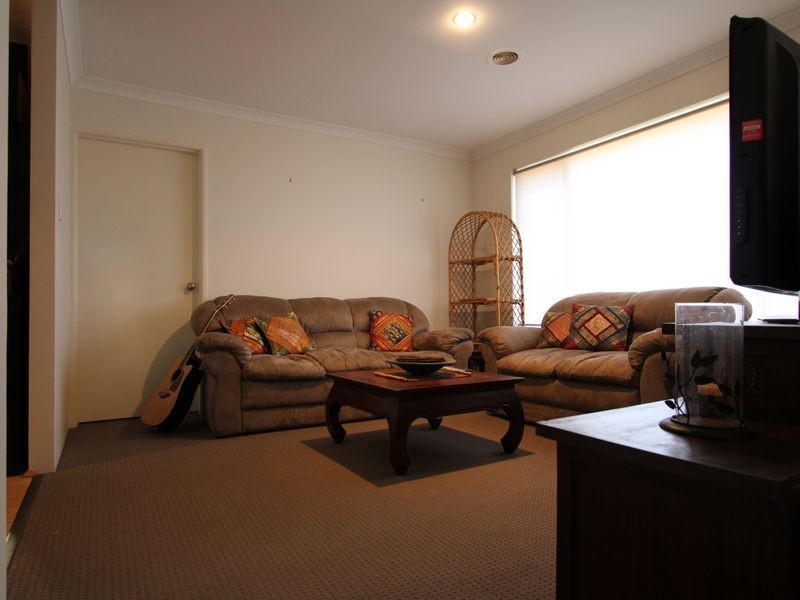 10 Riley Place, Leda WA 6170