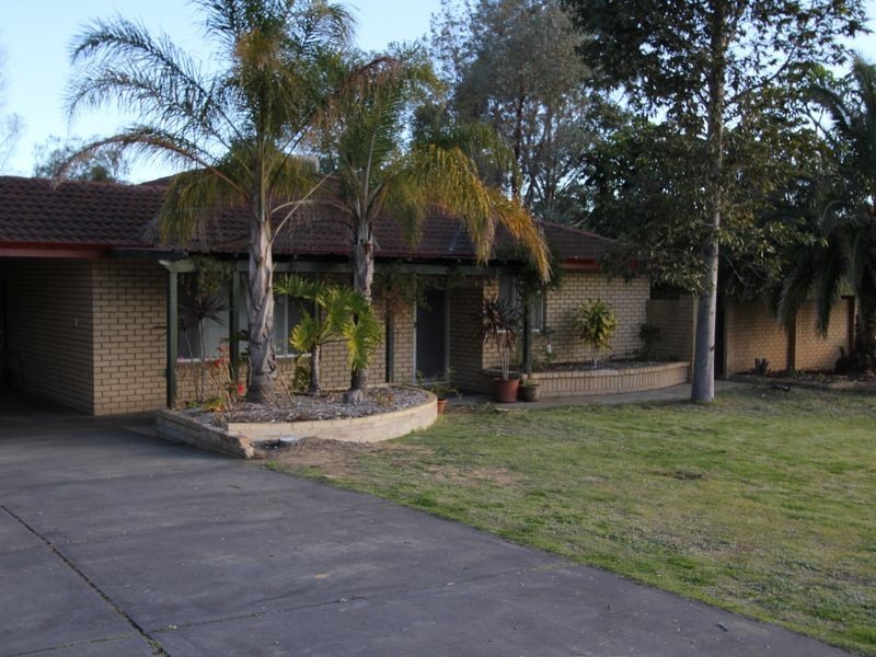 10 Riley Place, Leda WA 6170