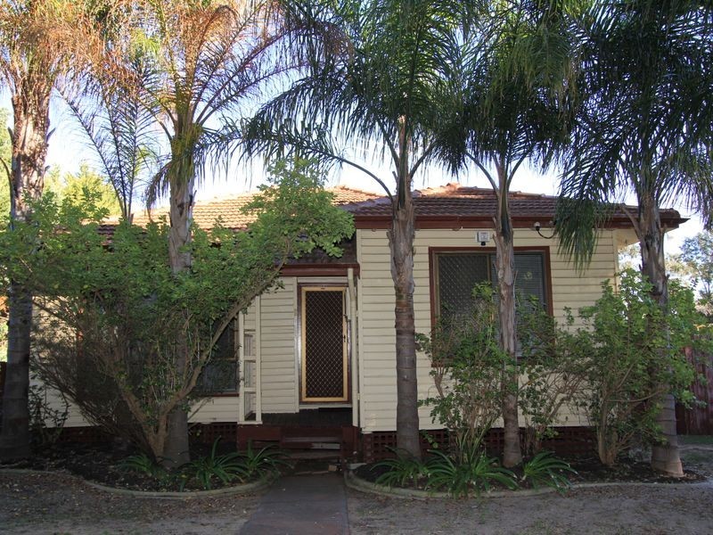 64 Medina Ave, Medina WA 6167