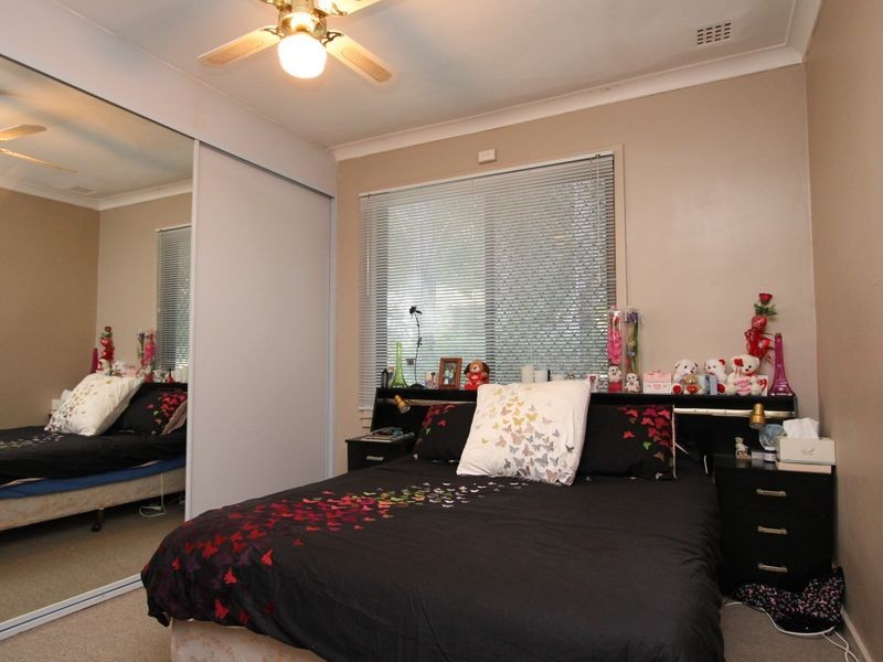 64 Medina Ave, Medina WA 6167