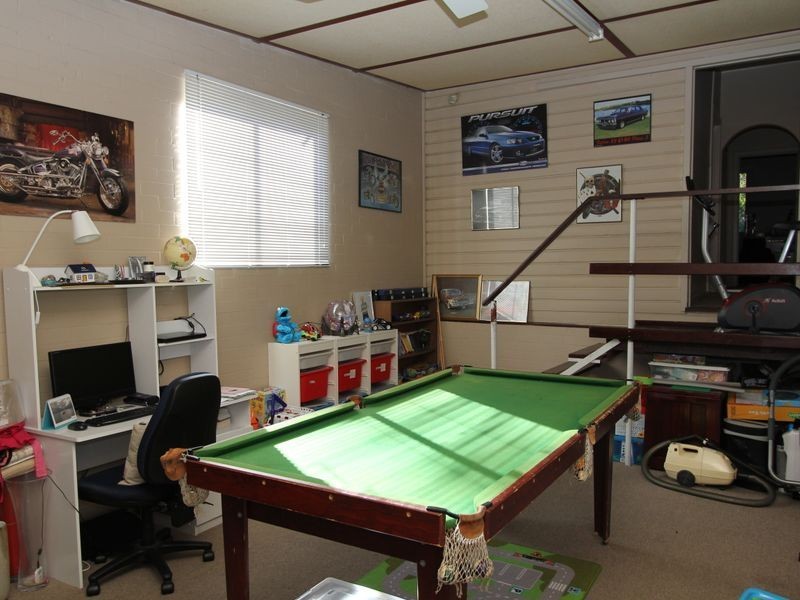 64 Medina Ave, Medina WA 6167