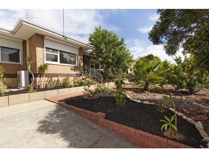 98 Calista Avenue, Calista WA 6167