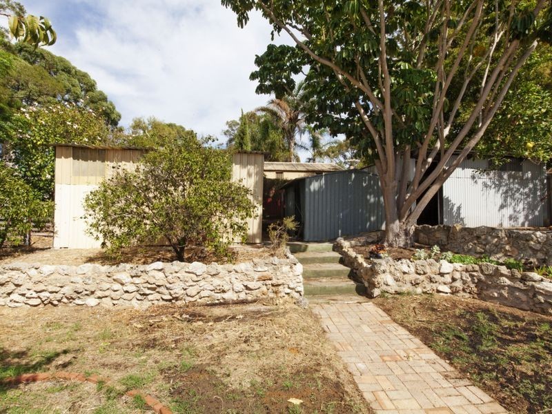 98 Calista Avenue, Calista WA 6167