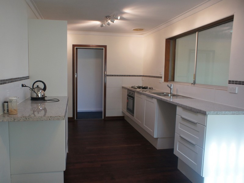 18 Edmund Way, Calista WA 6167