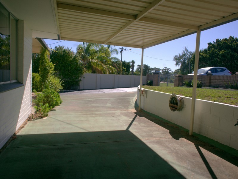 18 Edmund Way, Calista WA 6167