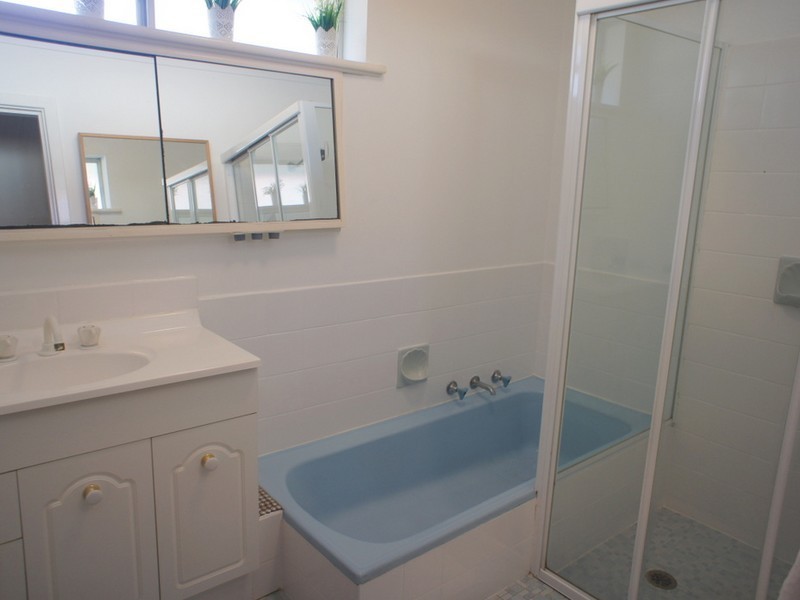 18 Edmund Way, Calista WA 6167