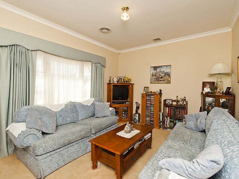 45 Clint Way, Calista WA 6167