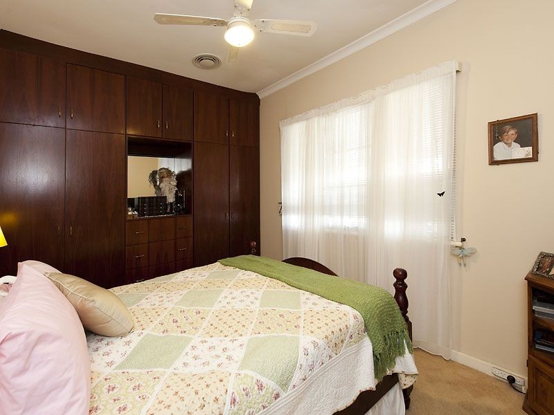 45 Clint Way, Calista WA 6167